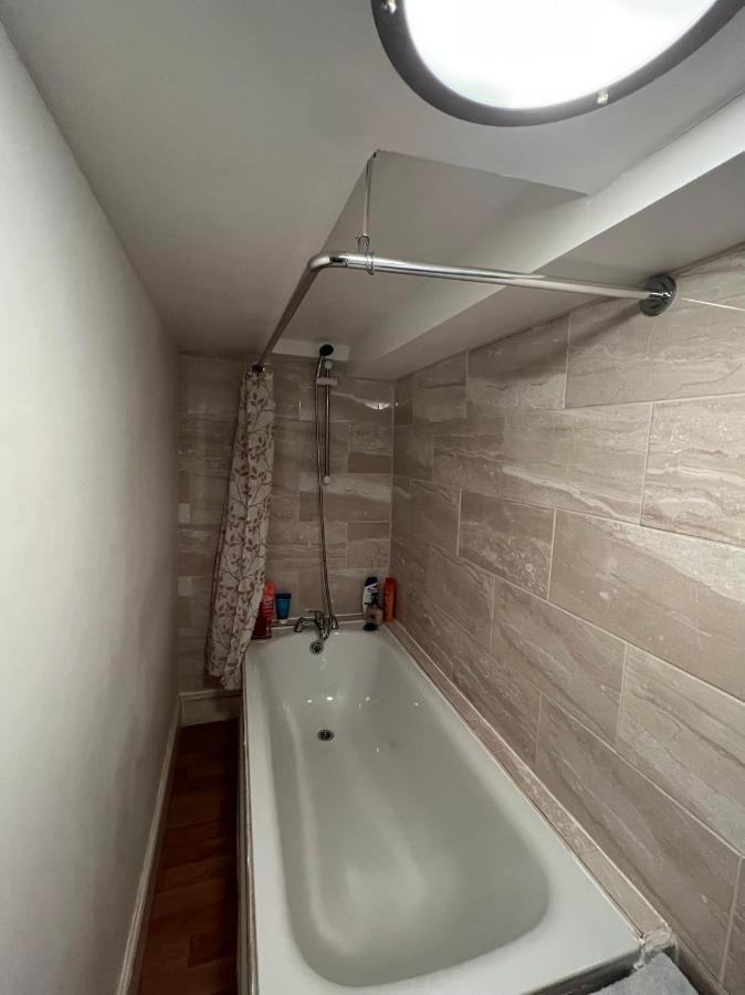 Comfy Apartment - Finchley Road 런던 외부 사진